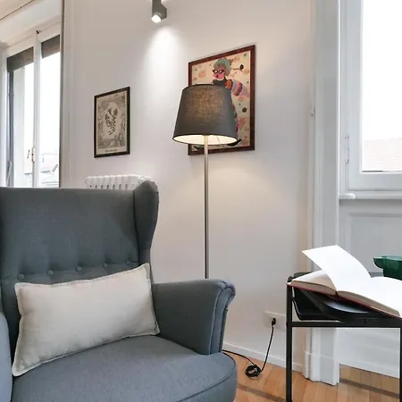 Apartment Light And Style In The Heart Of Milan